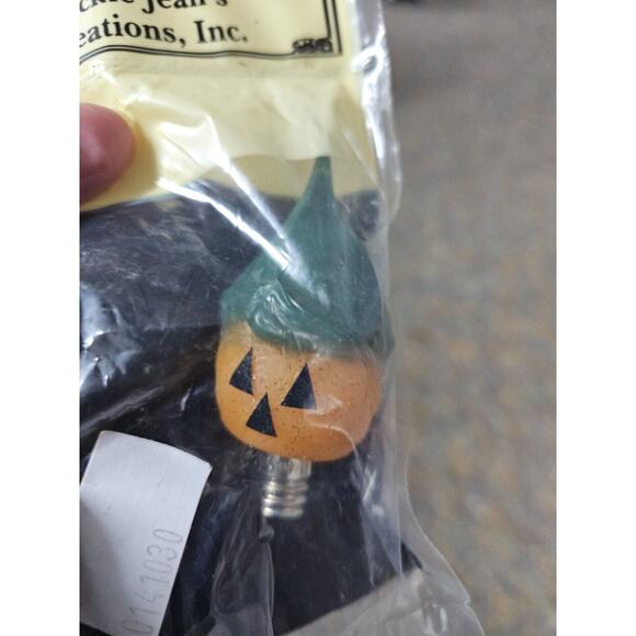 New Vickie Jean’s Creations Candle Glow Hand Dipped Light Bulb Halloween Pumpkin - Picture 2 of 4